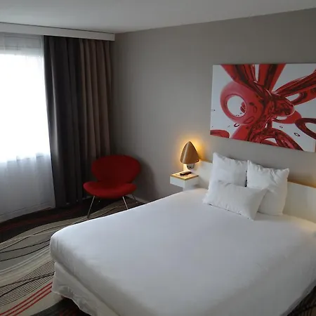 Hotel Campanile Nord - Barberey 3*