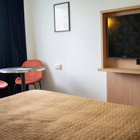 Campanile Nord - Barberey Hotel 3*
