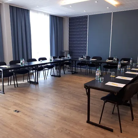 Campanile Nord - Barberey 3* Troyes