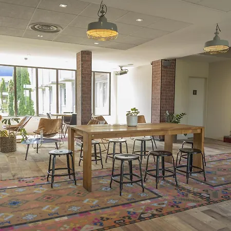 Campanile Nord - Barberey 3*