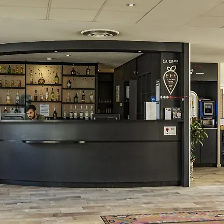 Campanile Nord - Barberey 3*