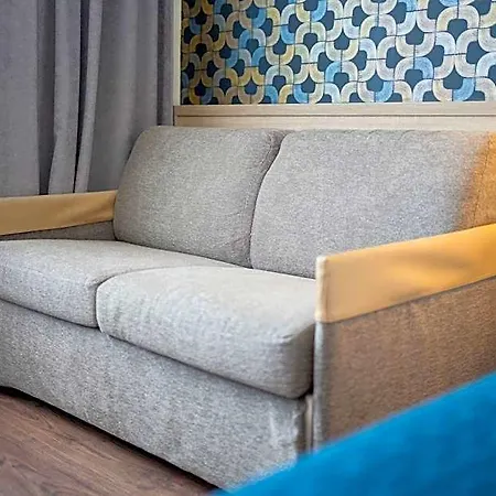 Campanile Prime - Nord Barberey 3*