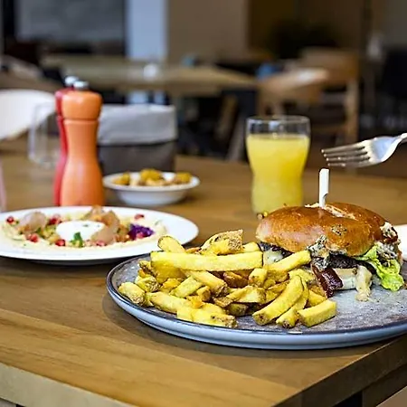 Hotel Campanile Prime - Nord Barberey