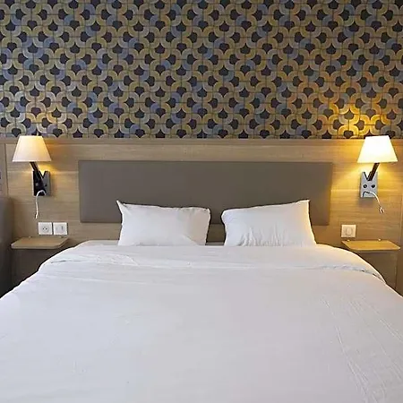 Campanile Prime - Nord Barberey Hotel