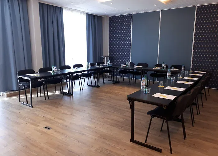 Campanile Nord - Barberey 3* Troyes