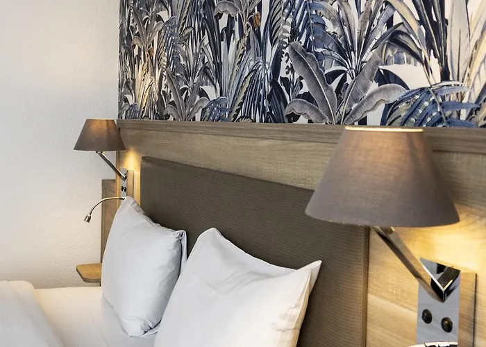 Campanile Nord - Barberey 3*