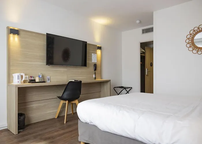 Campanile Nord - Barberey 3*