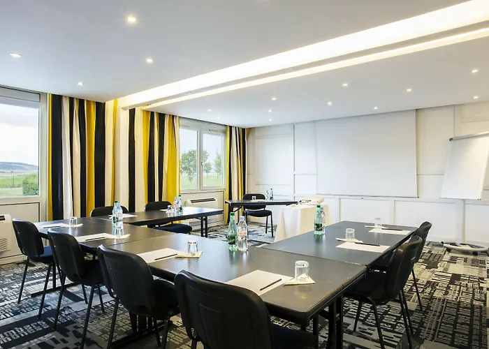 Campanile Nord - Barberey 3*