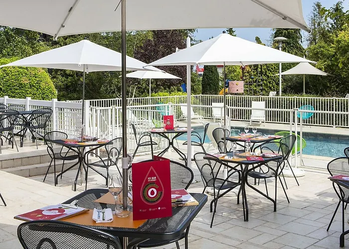 Hotel Campanile Nord - Barberey 3*